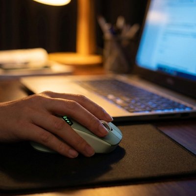 Souris bluetooth ergononique bureau ordinateur tapis